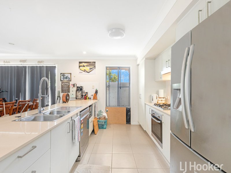 Photo - 21 Blaxland Road, Urraween QLD 4655 - Image 3