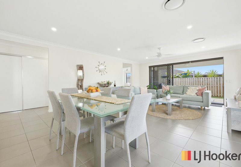 Photo - 21 Blaxland Road, Urraween QLD 4655 - Image 18