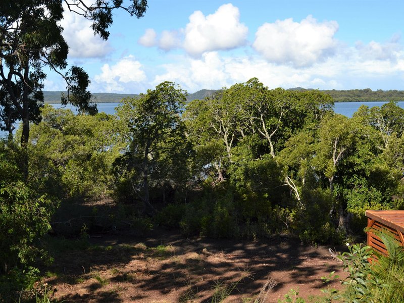 Photo - 21 Blue Bay Crescent, Macleay Island QLD 4184 - Image 8