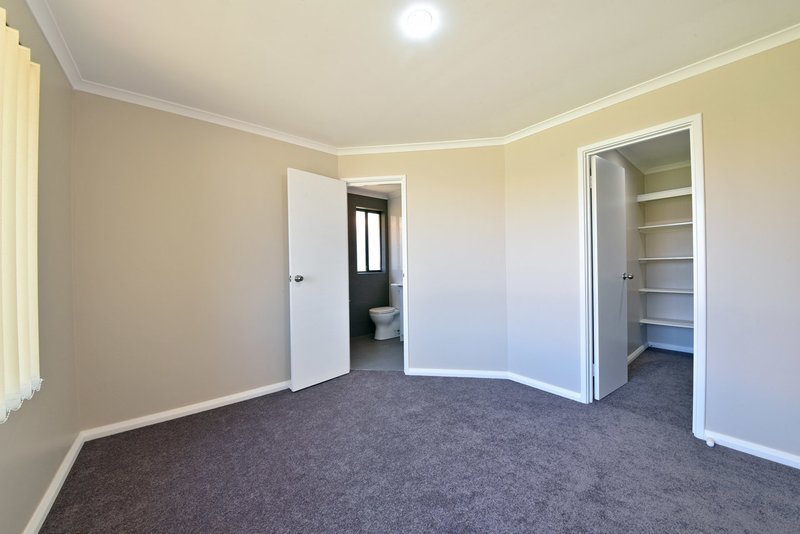 Photo - 21 Blue Mountain Link, Merriwa WA 6030 - Image 5