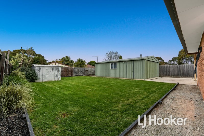 Photo - 21 Bluegrass Crescent, Pakenham VIC 3810 - Image 12