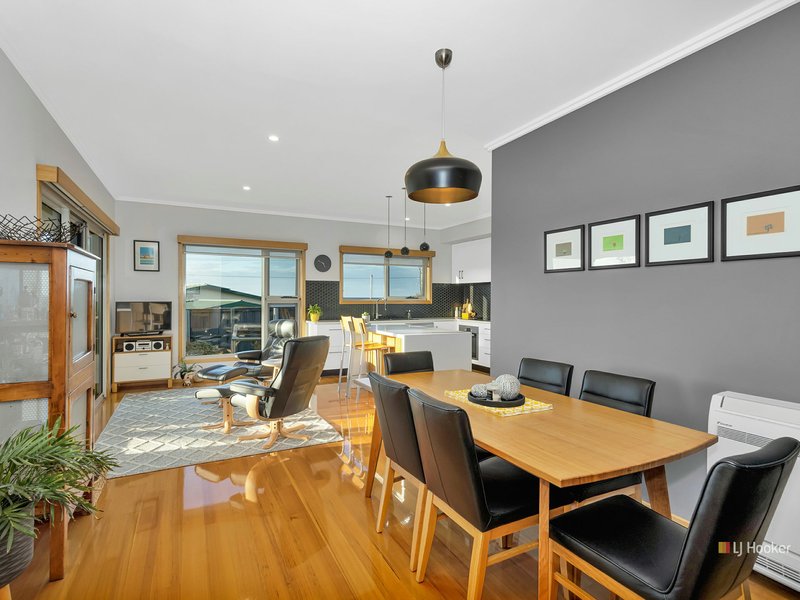 Photo - 21 Bluewater Crescent, Wynyard TAS 7325 - Image 7