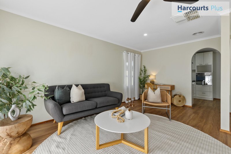 Photo - 21 Blundell Street, Morphett Vale SA 5162 - Image 4