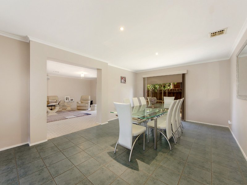 Photo - 21 Boberrit Wynd, Sydenham VIC 3037 - Image 4