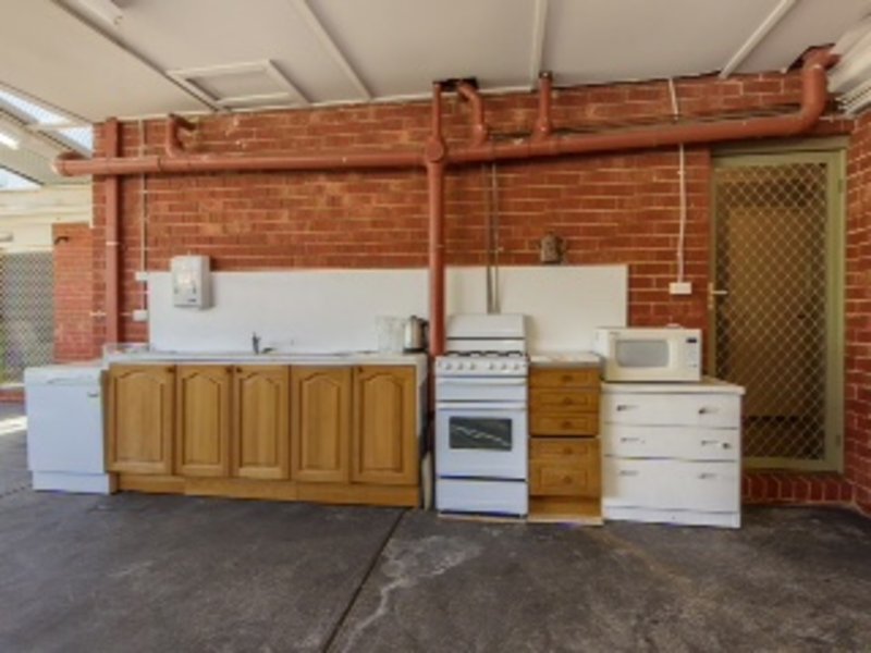 Photo - 21 Boberrit Wynd, Sydenham VIC 3037 - Image 11