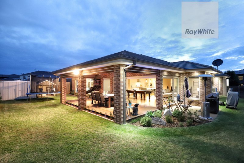 Photo - 21 Bologna Crescent, Greenvale VIC 3059 - Image 20