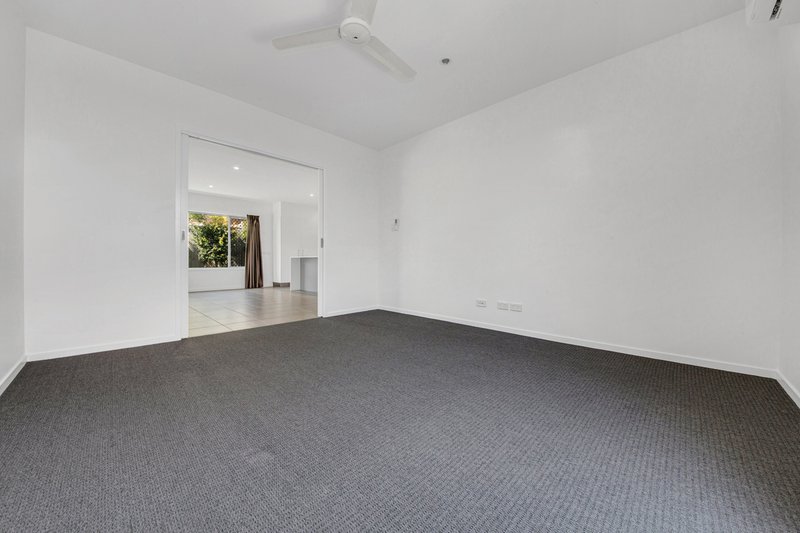 Photo - 21 Boonderee Place, New Auckland QLD 4680 - Image 8