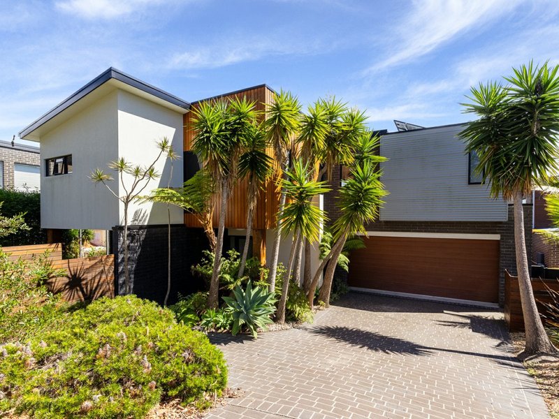 Photo - 21 Bournda Circuit, Tura Beach NSW 2548 - Image 1