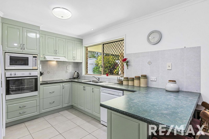 Photo - 21 Bowerbird Avenue, Eli Waters QLD 4655 - Image 5