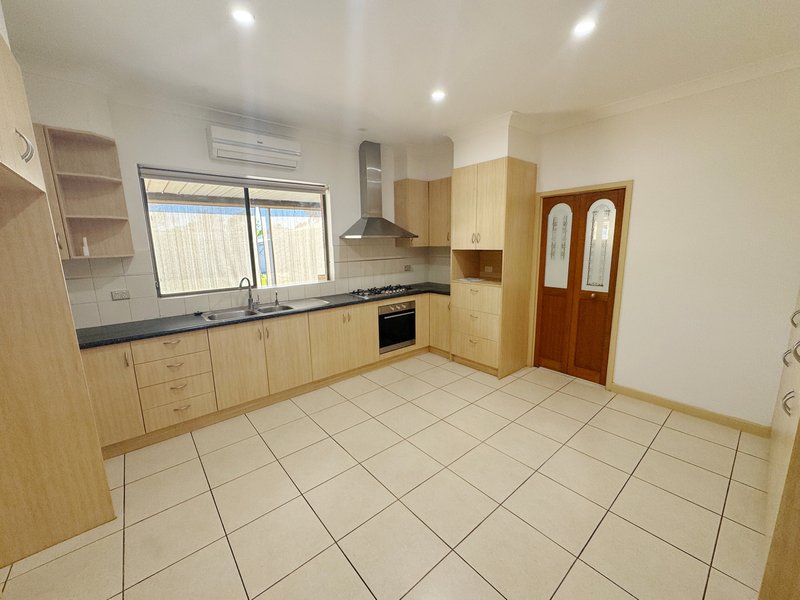 Photo - 21 Bowran Avenue, Klemzig SA 5087 - Image 4