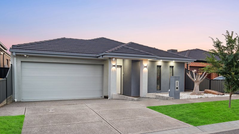 21 Bradshaw Avenue, Craigieburn VIC 3064