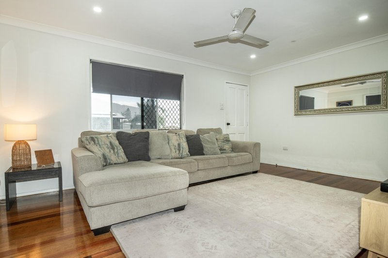 Photo - 21 Bramble Street, Norman Gardens QLD 4701 - Image 2