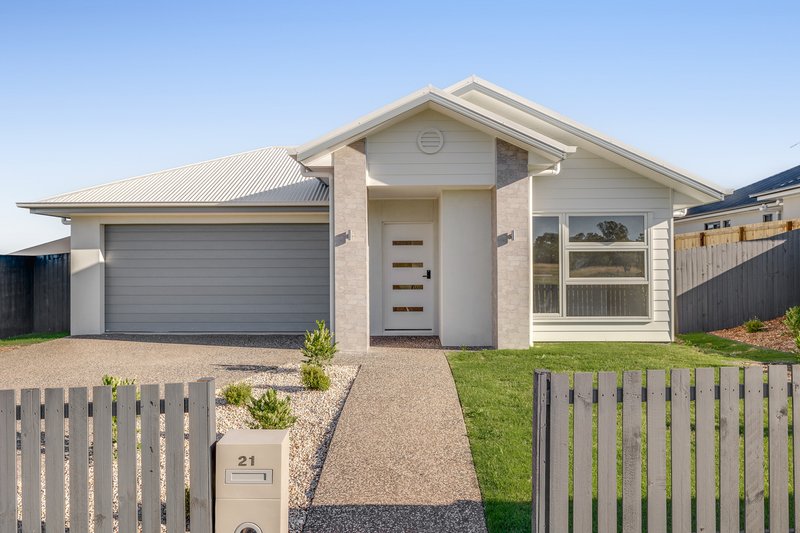 Photo - 21 Brewster Road, Glenvale QLD 4350 - Image 1