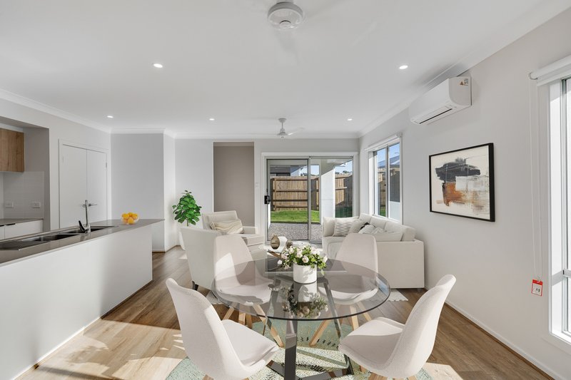 Photo - 21 Brewster Road, Glenvale QLD 4350 - Image 2