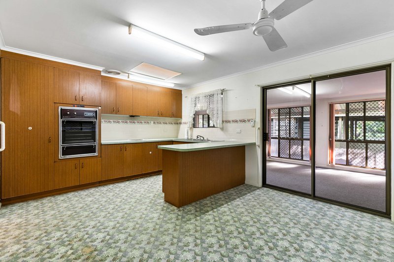 Photo - 21 Brighton Street, Point Vernon QLD 4655 - Image 8