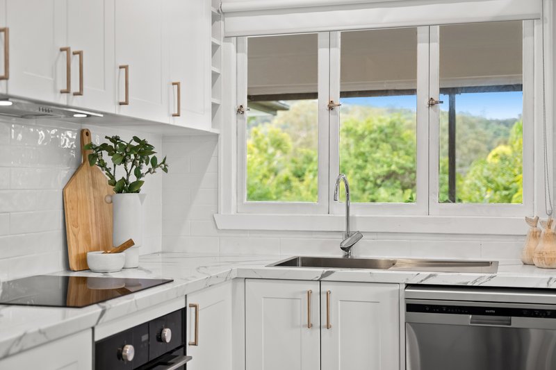 Photo - 21 Broadland Street, The Gap QLD 4061 - Image 7