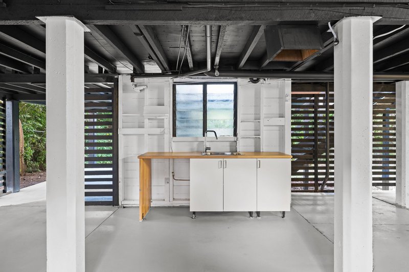 Photo - 21 Broadland Street, The Gap QLD 4061 - Image 15
