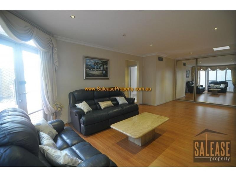 Photo - 21 Brompton Road, Kensington NSW 2033 - Image 4