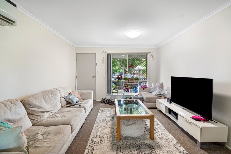 Photo - 2/1 Brooker Court, Raceview QLD 4305 - Image 4