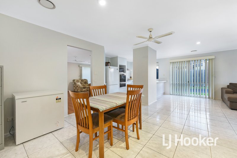 Photo - 21 Brunel Court, Hampton Park VIC 3976 - Image 7