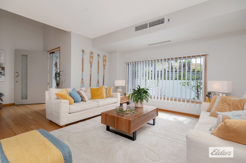 Photo - 21 Buccaneer Avenue, Lammermoor QLD 4703 - Image 13