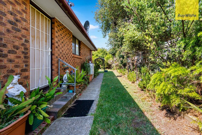 Photo - 21 Bundeena Avenue, Kealba VIC 3021 - Image 6