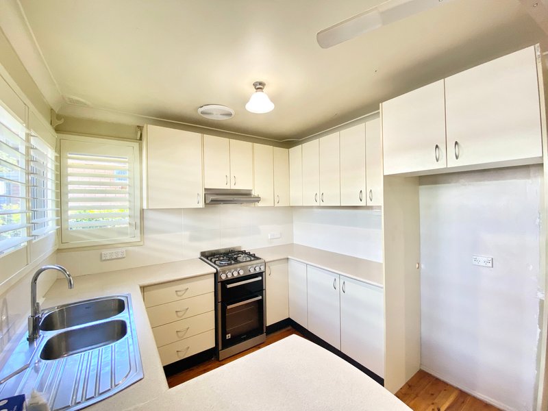 Photo - 21 Burradoo Road, Lansvale NSW 2166 - Image 3