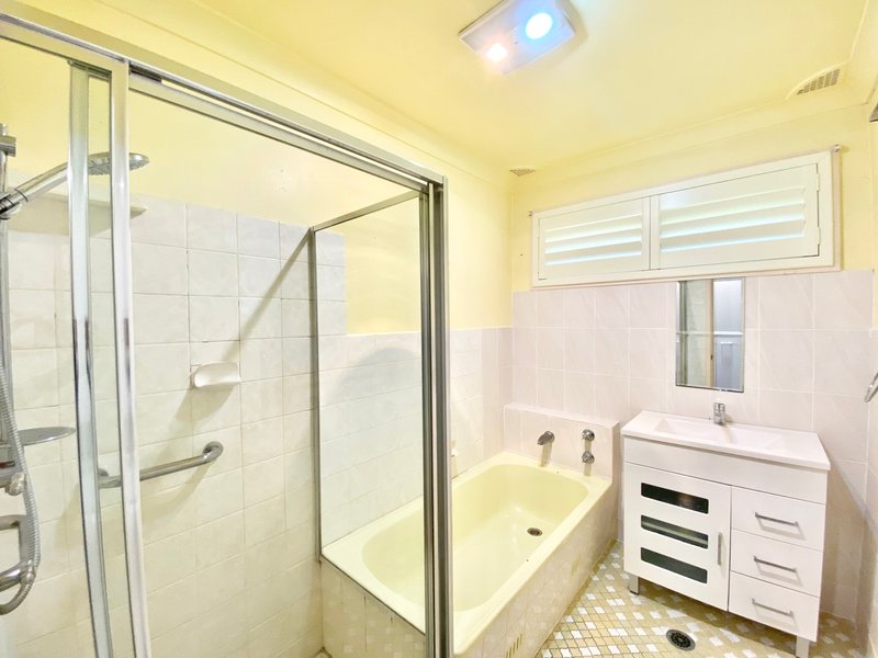Photo - 21 Burradoo Road, Lansvale NSW 2166 - Image 9