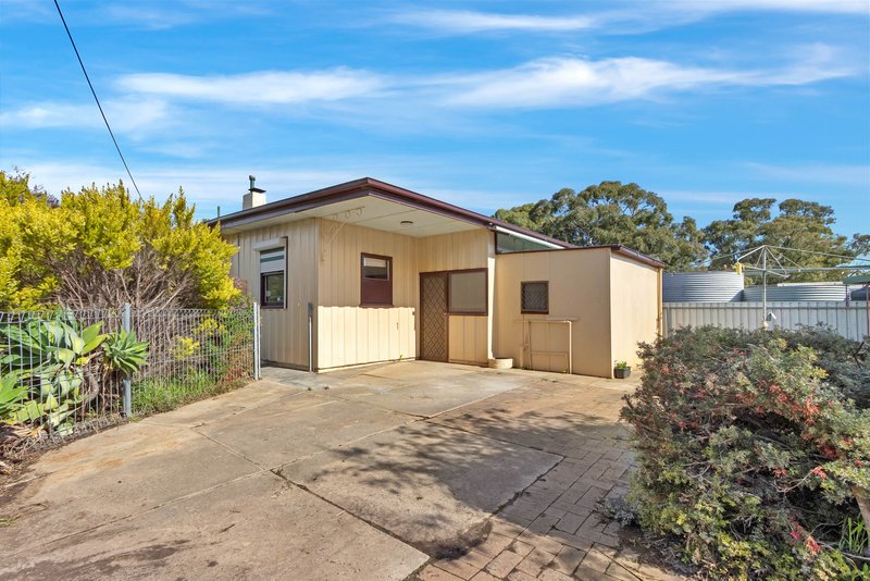 Photo - 21 Burrows Street, Willaston SA 5118 - Image 17