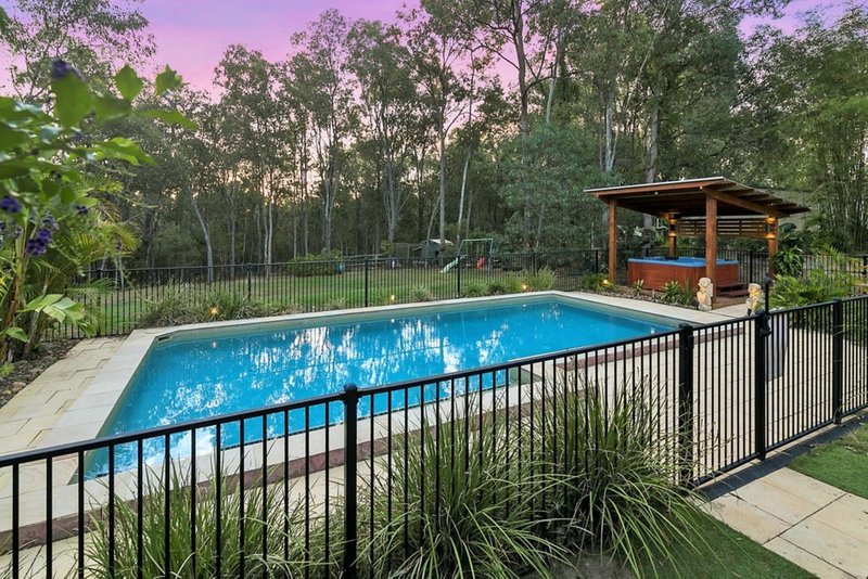 Photo - 21 Cabernet Crescent, Pine Mountain QLD 4306 - Image 18