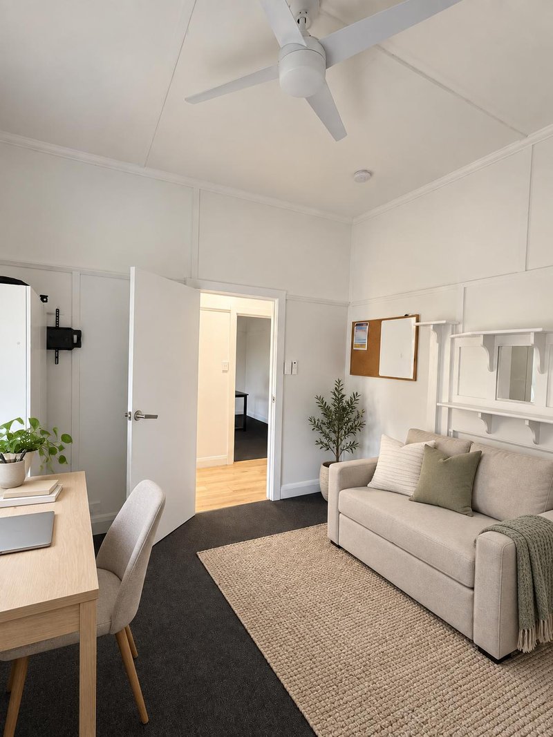 Photo - 21 Cambrian Avenue, Preston VIC 3072 - Image 2