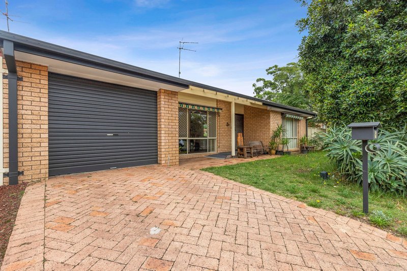 2/1 Cambridge Crescent, Broulee NSW 2537