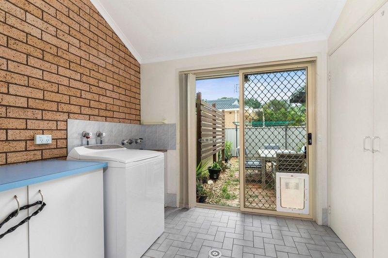 Photo - 2/1 Cambridge Crescent, Broulee NSW 2537 - Image 13