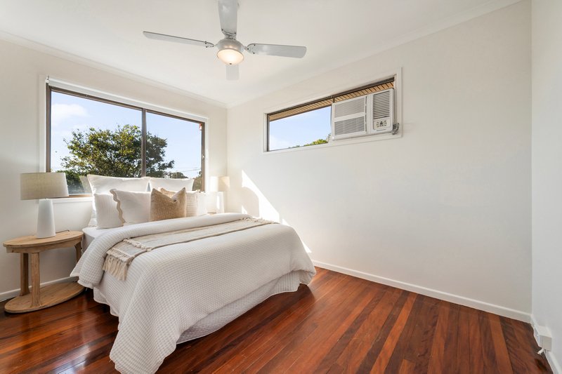 Photo - 21 Carbeen Crescent, Lawnton QLD 4501 - Image 13