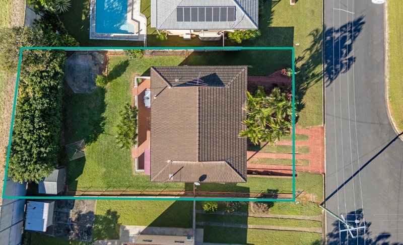 Photo - 21 Carbeen Crescent, Lawnton QLD 4501 - Image 21