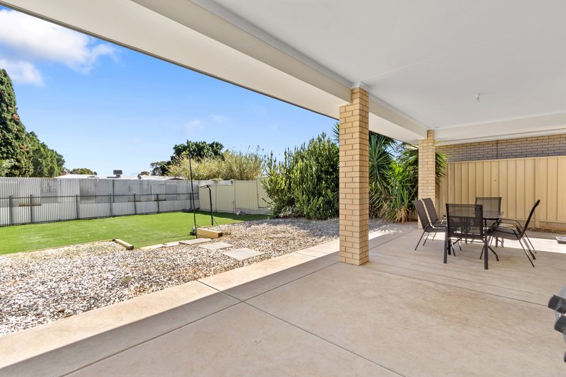 Photo - 21 Carey Street, Elizabeth Park SA 5113 - Image 3