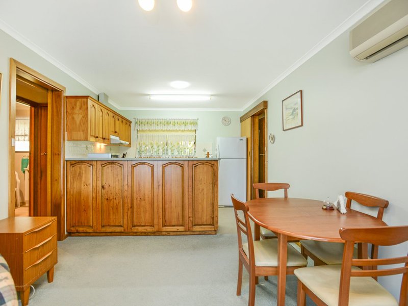 Photo - 2/1 Carlyle Street, Victor Harbor SA 5211 - Image 7