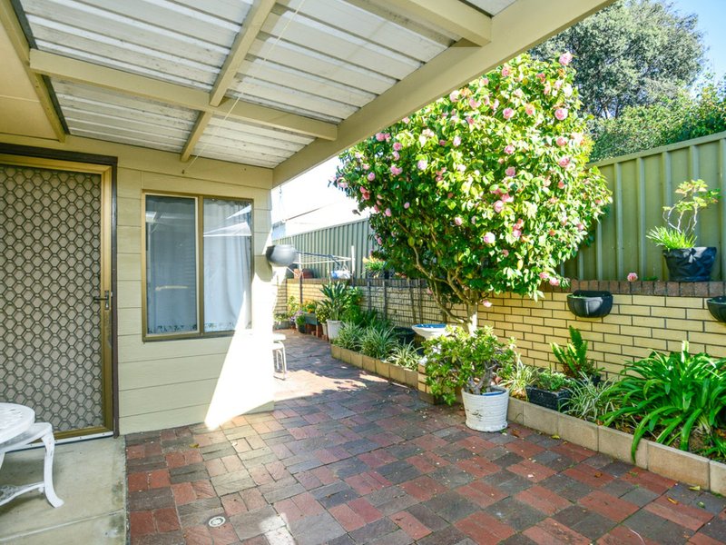 Photo - 2/1 Carlyle Street, Victor Harbor SA 5211 - Image 13