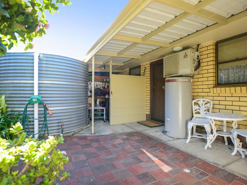 Photo - 2/1 Carlyle Street, Victor Harbor SA 5211 - Image 15