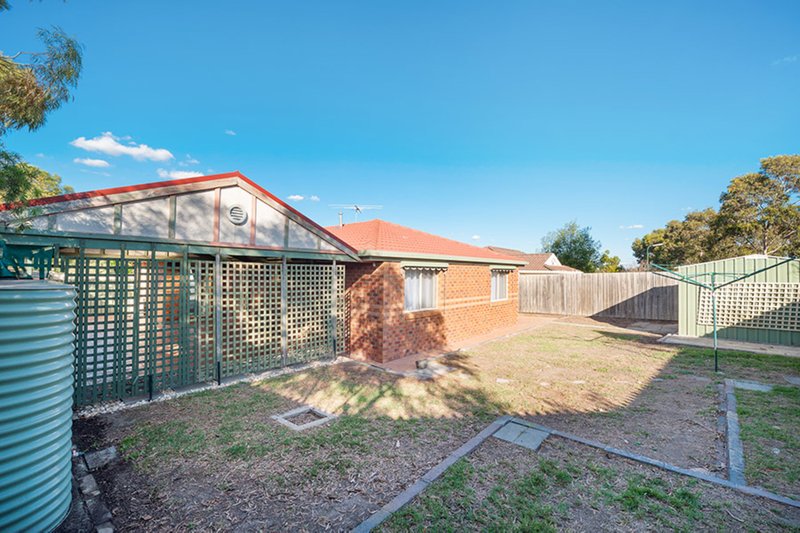 Photo - 21 Cashmore Place, Roxburgh Park VIC 3064 - Image 8