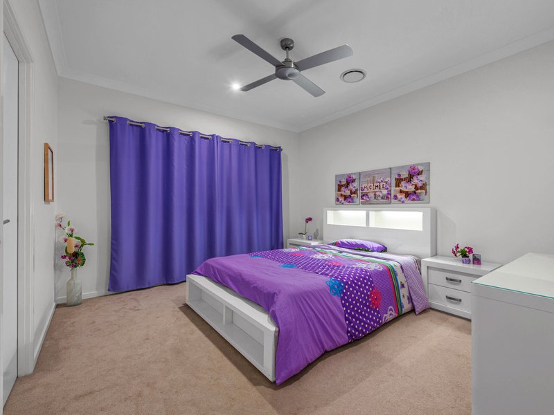 Photo - 21 Cassia Street, Bridgeman Downs QLD 4035 - Image 17