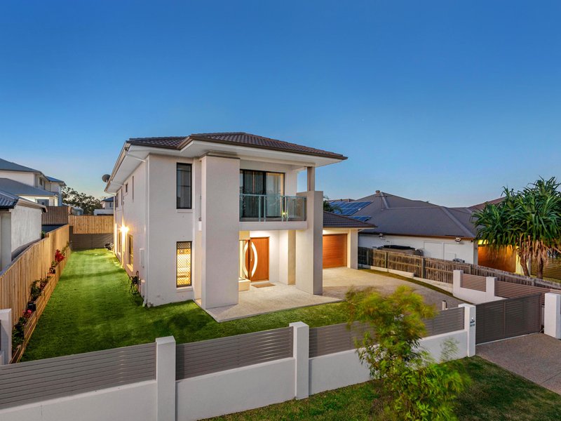 Photo - 21 Cassia Street, Bridgeman Downs QLD 4035 - Image 21