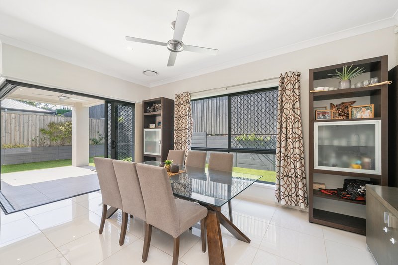 Photo - 21 Cassia Street, Bridgeman Downs QLD 4035 - Image 10