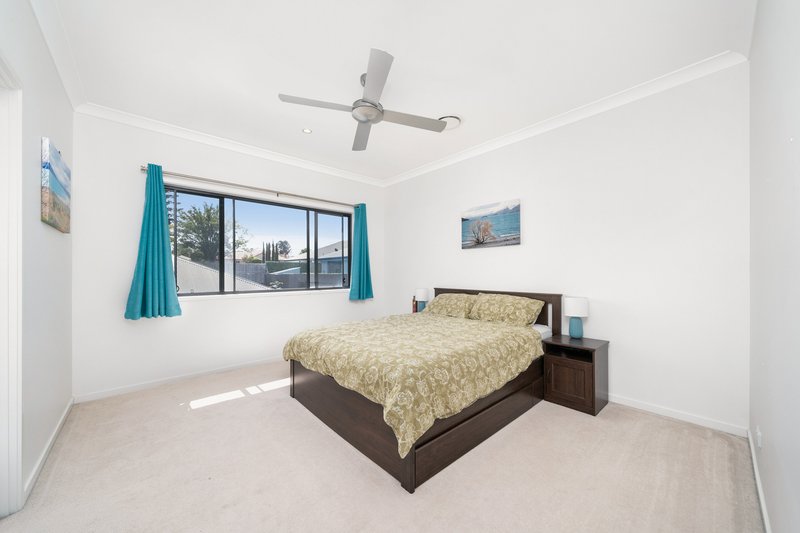 Photo - 21 Cassia Street, Bridgeman Downs QLD 4035 - Image 21