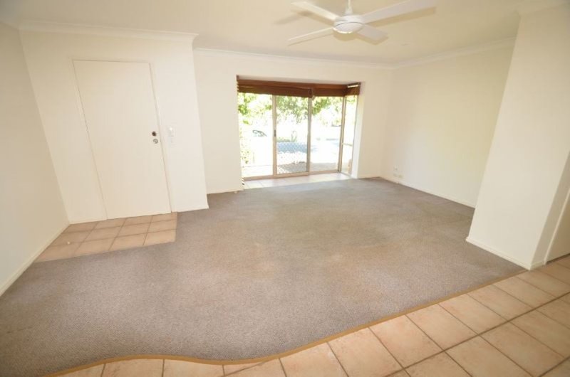 Photo - 2/1 Cawthray Street, Biggera Waters QLD 4216 - Image 6