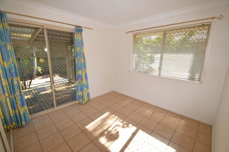 Photo - 2/1 Cawthray Street, Biggera Waters QLD 4216 - Image 8