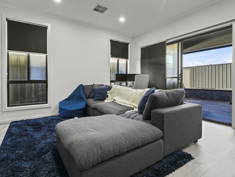 Photo - 21 Cedar Avenue, Davoren Park SA 5113 - Image 2