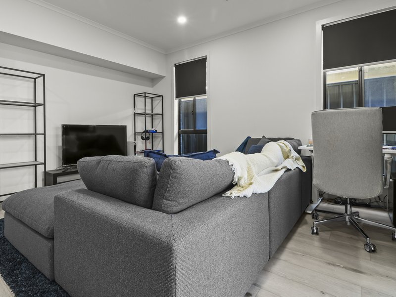 Photo - 21 Cedar Avenue, Davoren Park SA 5113 - Image 3