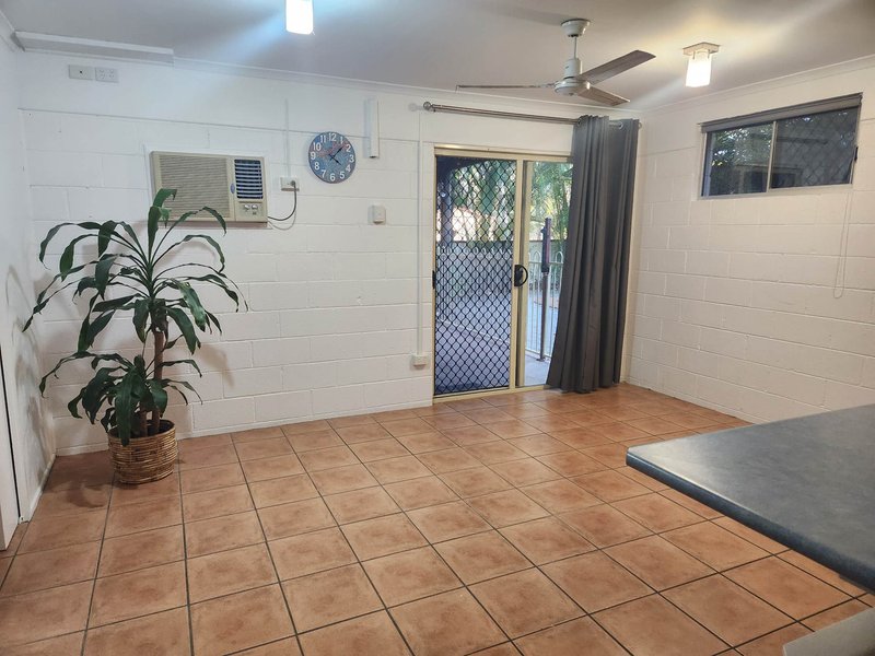 Photo - 21 Centenary Drive, Boyne Island QLD 4680 - Image 8