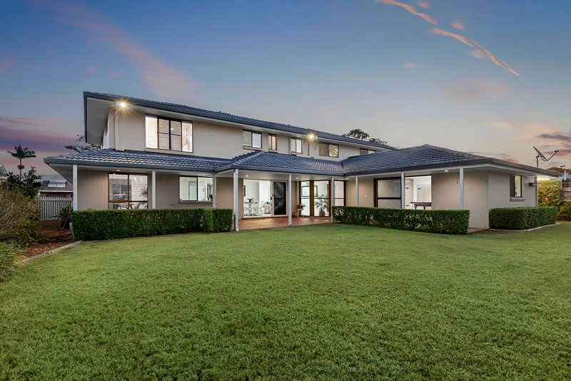 Photo - 21 Centurion Street, Bridgeman Downs QLD 4035 - Image 2